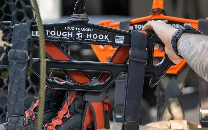 Quality Plastic Hangers: How to Choose the Right Ones in 2026 | Heavy Duty Hangers by Tough Hook Plastic hangers